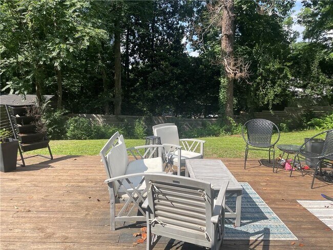 Building Photo - 1368 Lavista Rd NE