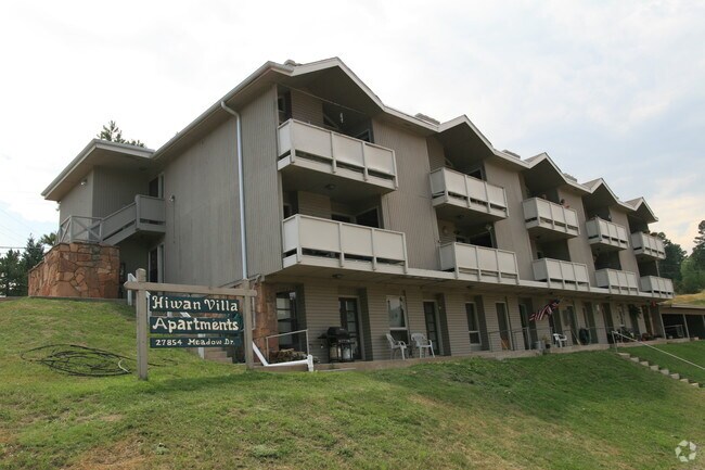 Primary Photo - Hiwan Villa Apartments