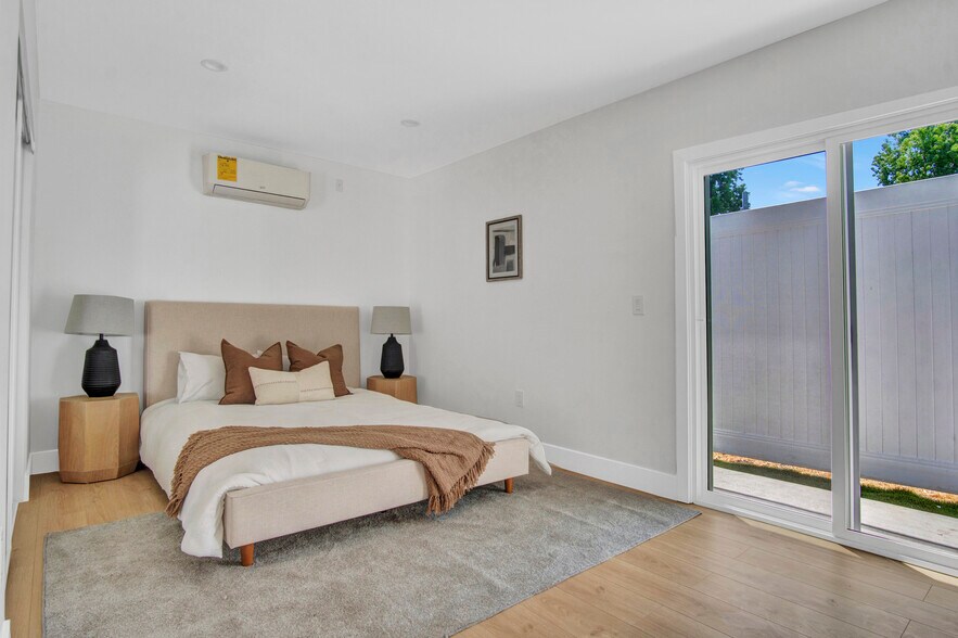 Building Photo - 18406 Jovan St