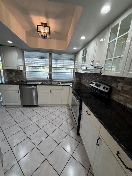 Building Photo - 2290 NW 32nd Terrace