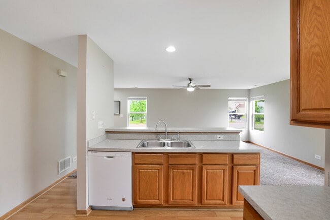 Building Photo - 540 Wedgewood Cir