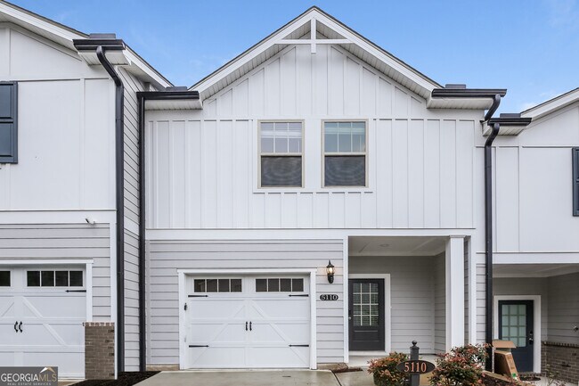 Primary Photo - 5110 Glade Park Dr