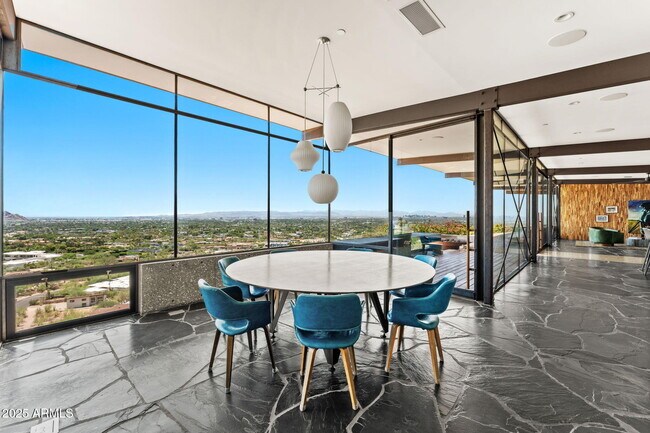 Building Photo - 4925 E Red Rock Dr
