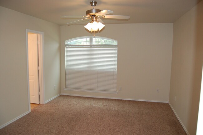 Building Photo - Beautiful 3/2/2 in Cooper ISD