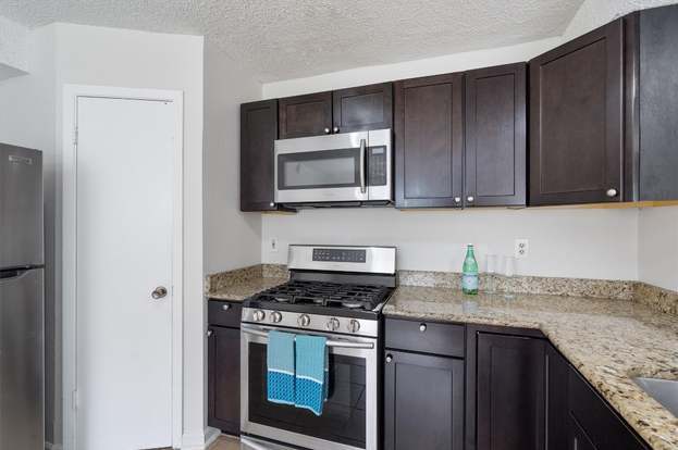 Building Photo - 2204 Silver Spur Dr