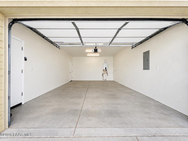 Building Photo - 344 S Marina St