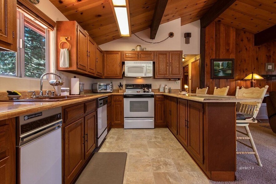 Building Photo - 25316 Marion Ridge Dr