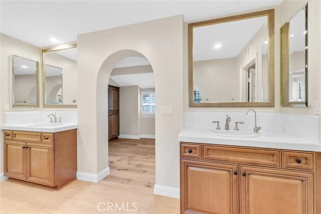 Building Photo - 31 Cezanne