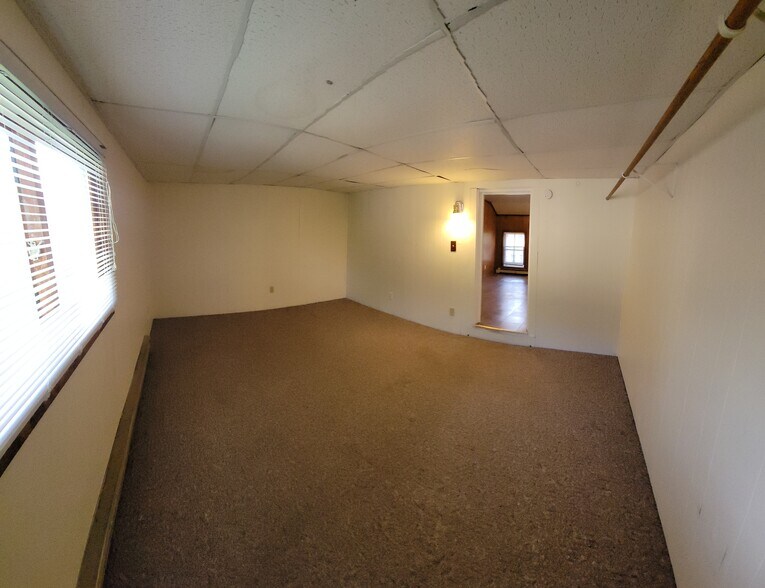 Building Photo - 137 N Prairie St