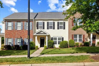 Building Photo - Well Maintained Three Bedroom Home!