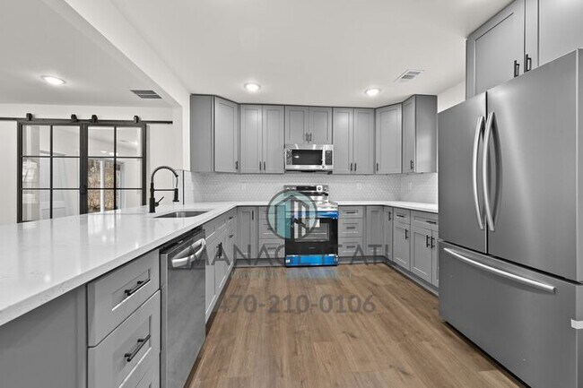 Building Photo - FULLY remodeled 4-bedroom, 2-bathroom house in Gainesville!