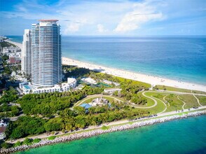 Building Photo - 100 South Pointe Dr