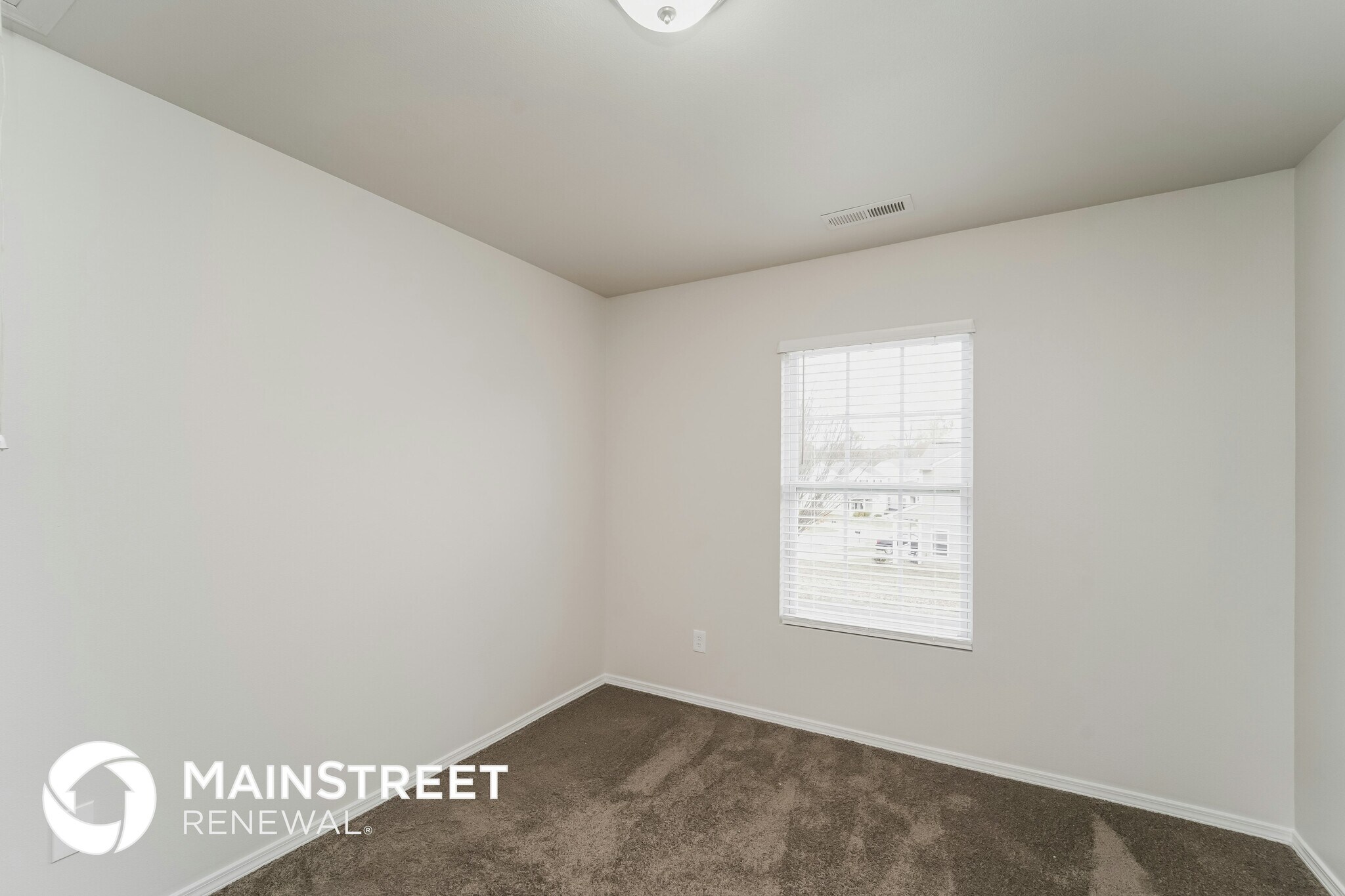 Building Photo - 1054 Black Oak Dr