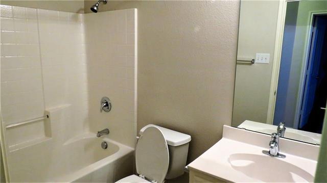 Building Photo - 8004 Ranchvale Ln