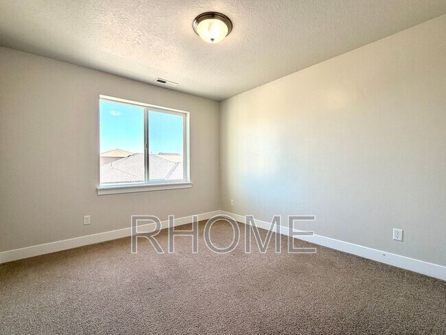Building Photo - 4102 W 1800 N