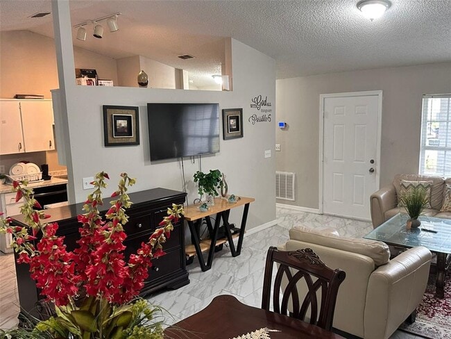 Building Photo - 1021 Embrun Ct