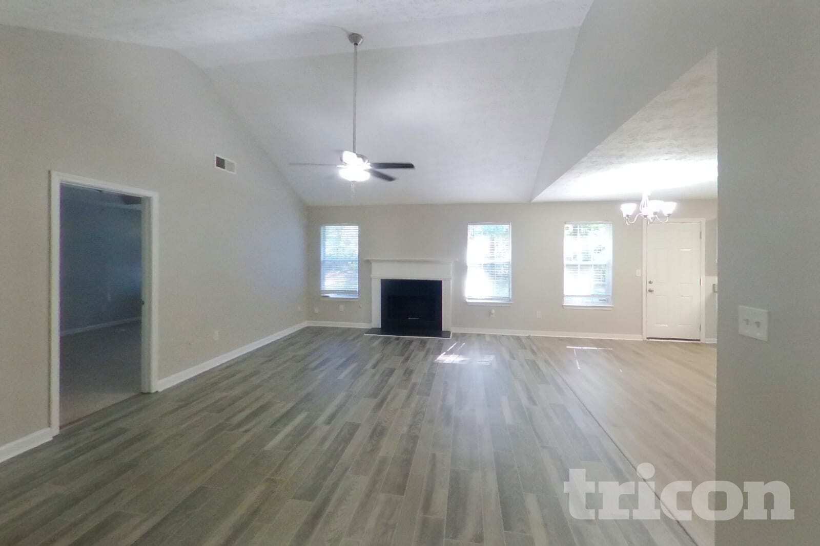 Building Photo - 1411 Pebble Ridge Ln