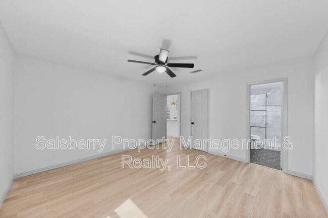 Building Photo - 3137 FM200