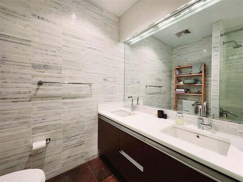Building Photo - 4415 Purves St