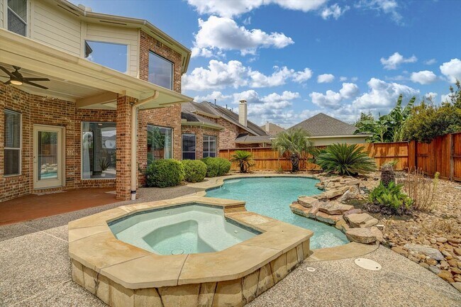 Building Photo - 20014 Standing Cypress Dr