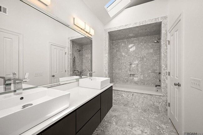 Building Photo - 4 Bedroom Luxury Rental located near Bocage | Private Pool | Mother In Law Suite