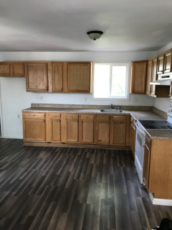 Building Photo - 400 W McNeal St