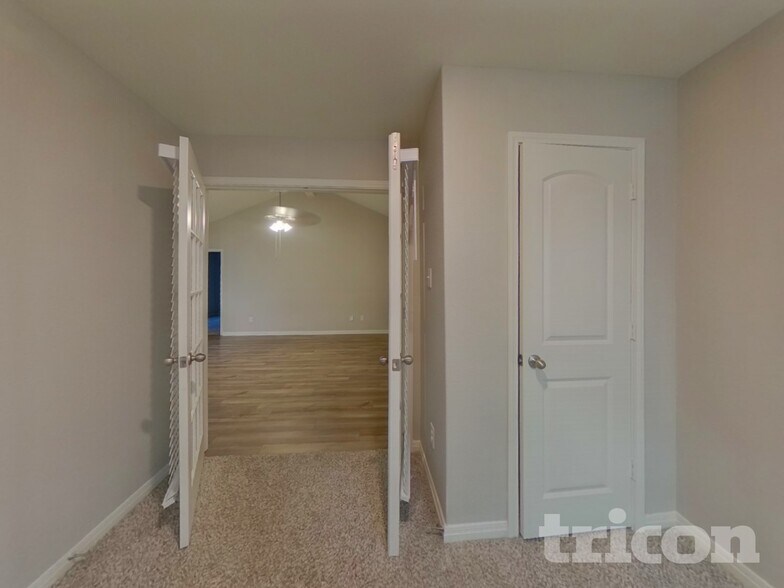 Building Photo - 144 Bandana Cir