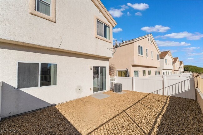 Building Photo - 8715 Tomnitz Ave