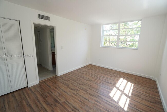 Building Photo - 680 NE 64th St