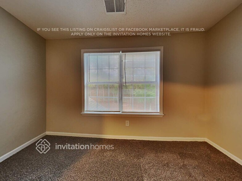 Building Photo - 151 Riverstone Commons Cir