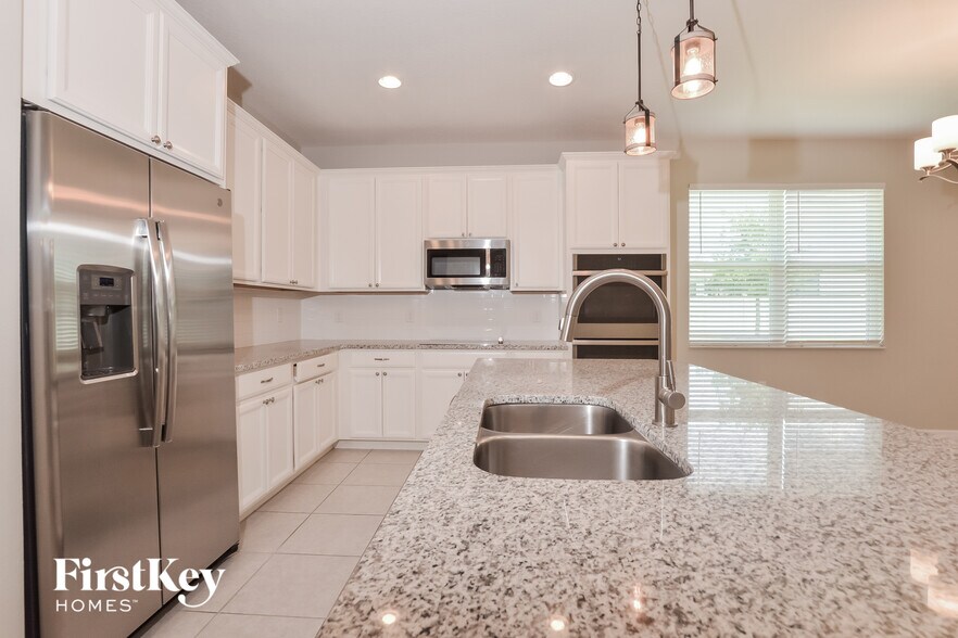 Building Photo - 3336 Wolf Run Rd