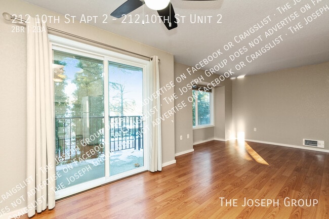 Building Photo - 212 10th St