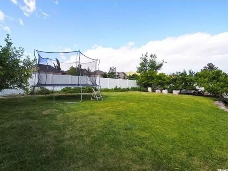 Building Photo - 4881 Cave Peak Dr