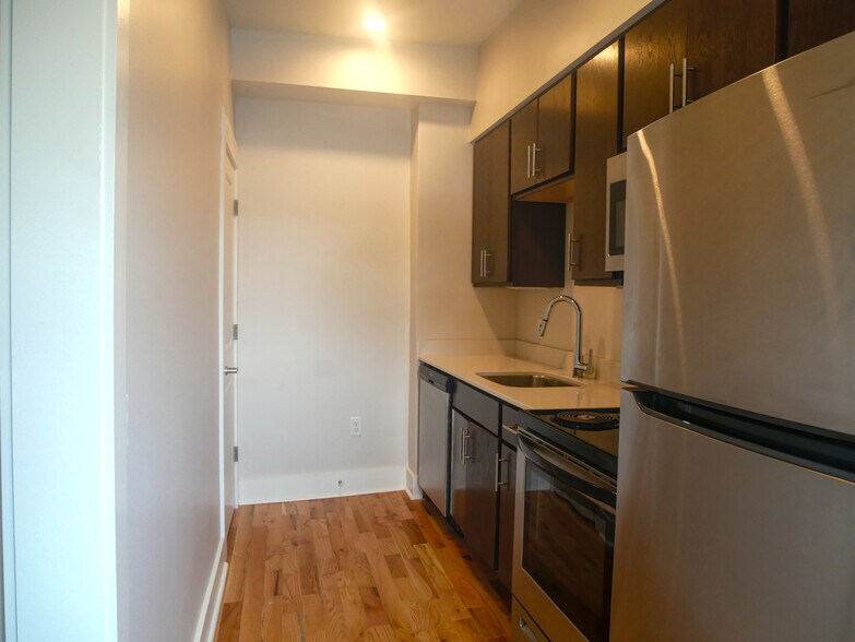 Building Photo - 3113 Warsaw Ave