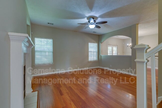 Building Photo - 55 Banwell Park