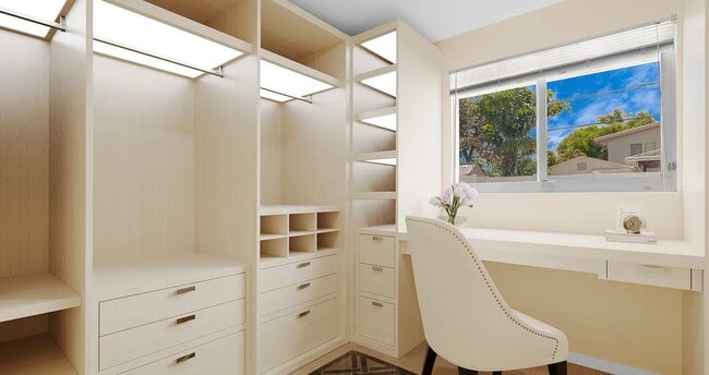 Building Photo - 4946 Glenn Pine Ln