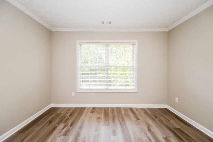 Building Photo - 700 Castlebrooke Dr SE