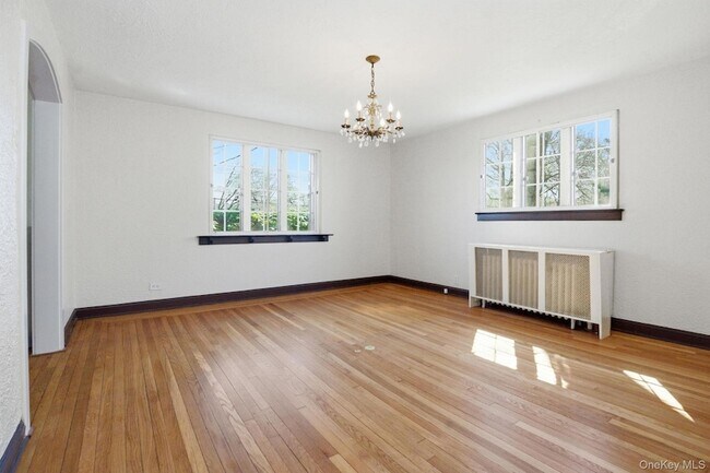 Building Photo - 5 Seymour Pl