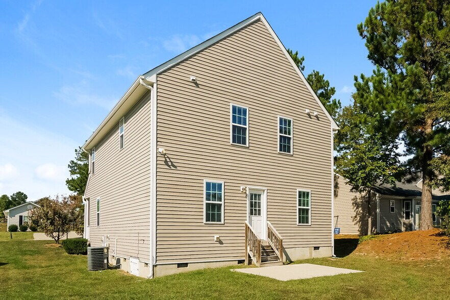 Building Photo - 2405 King Malcolm Ln