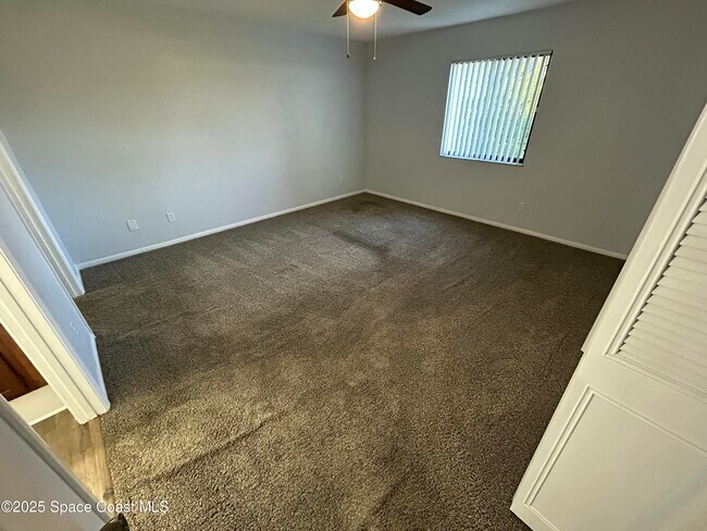 Building Photo - 2101 Forest Knoll Dr NE