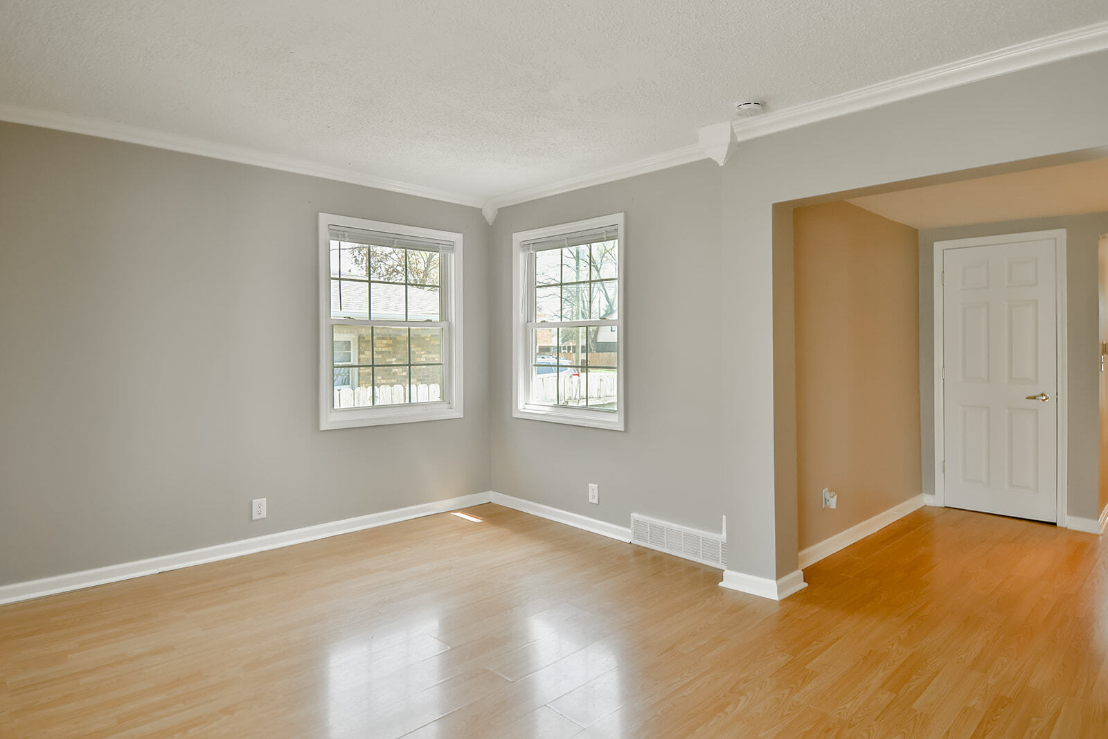 living room - 314 Clifford Ave