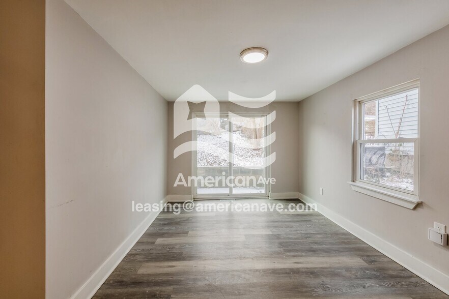 Building Photo - 835 Steuben St