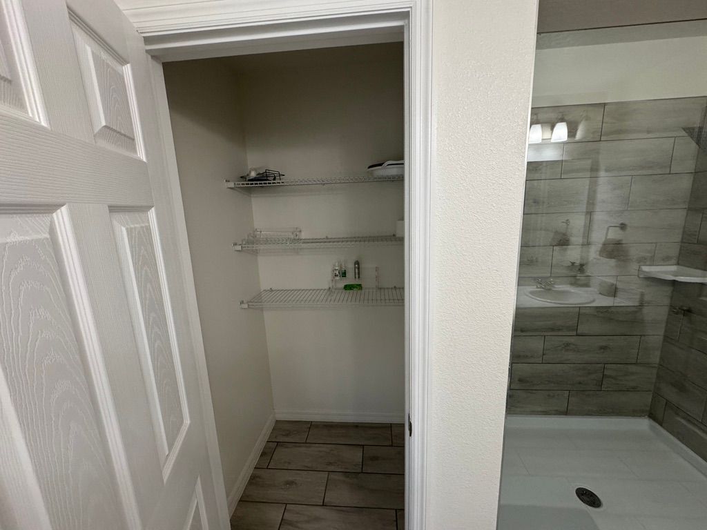 Building Photo - 604 Bullrush Ct