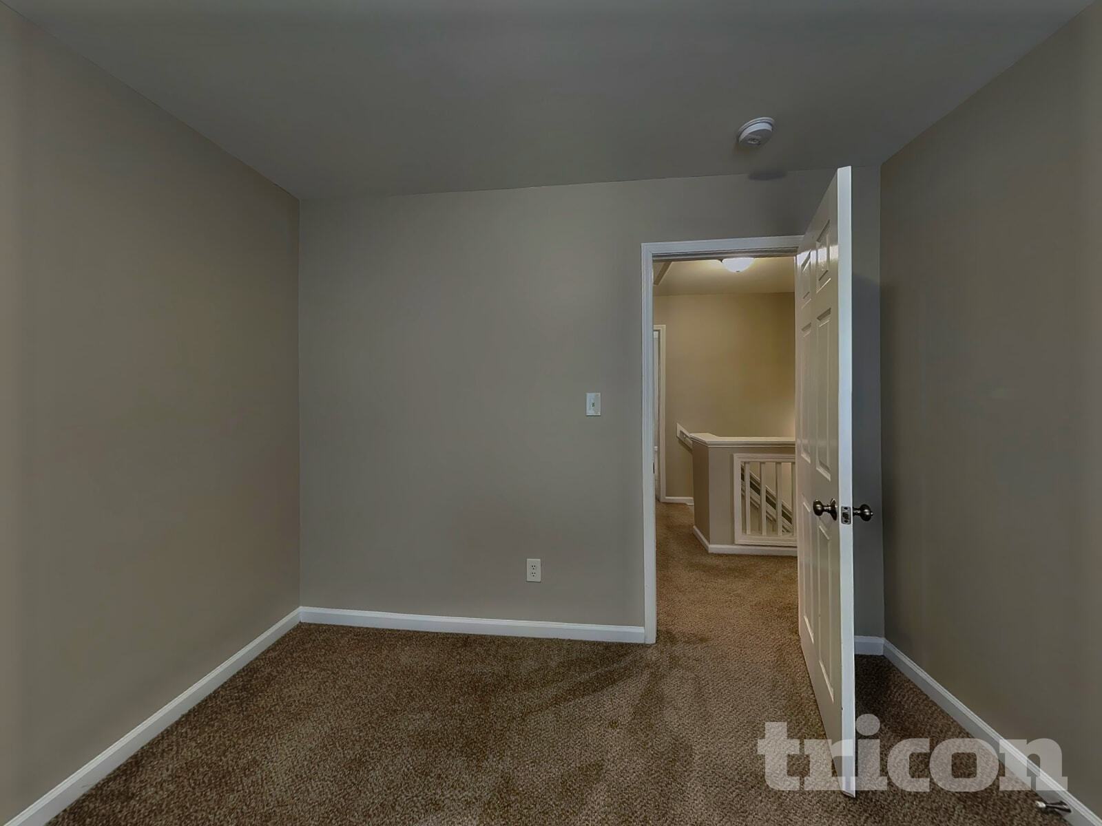 Building Photo - 4053 Laurel Glen Dr