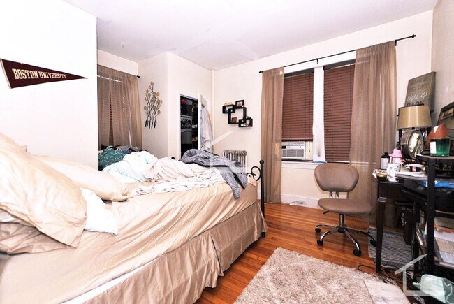 Building Photo - HOT BROOKLINE LISTING!!!