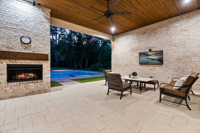 Building Photo - 25019 Butler Hill Ct