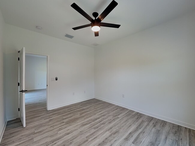 Building Photo - 558 Nimitz Blvd