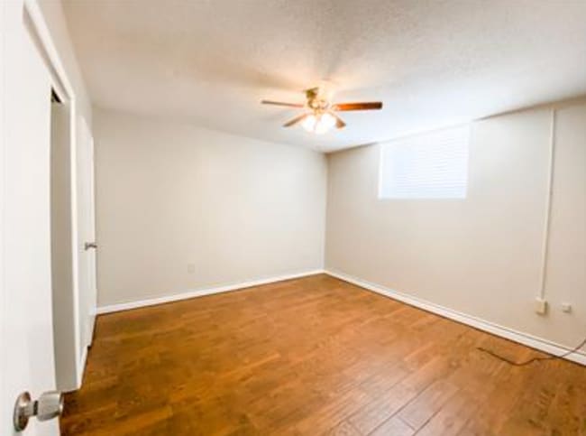 Building Photo - 2990 Rhodes Cir S