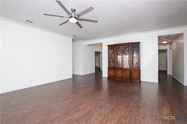 Building Photo - 1802 Lava Ln