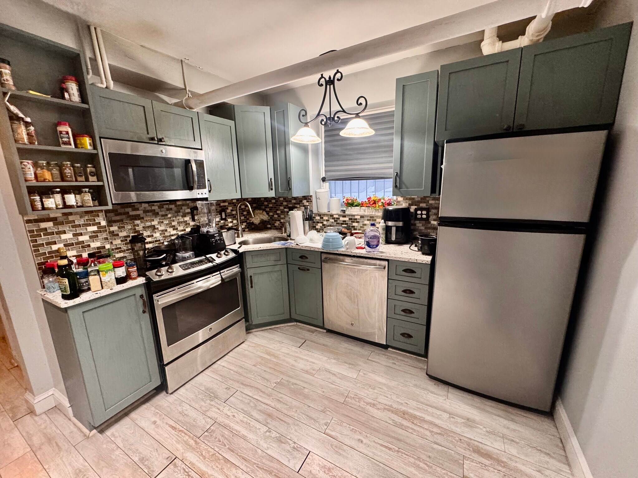 Building Photo - 1662 Commonwealth Ave